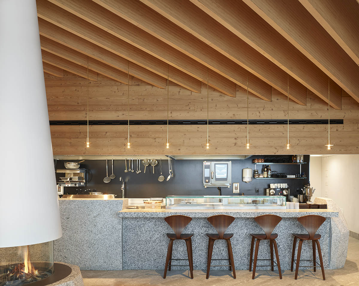 Studio Seilern Architects completes two gourmet restaurants on top of the Swiss Alps