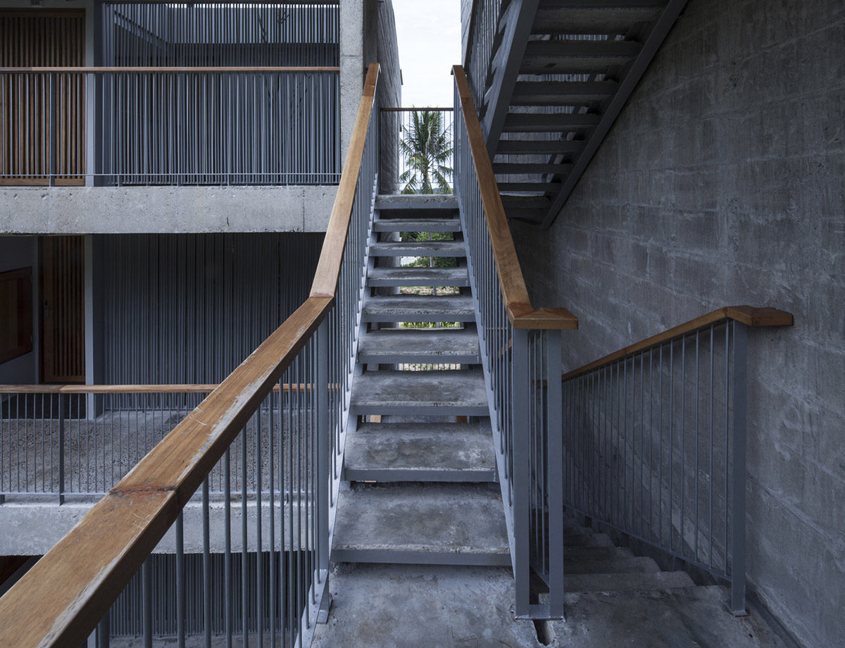 Patchara+ Ornnicha Architecture designs hotel with super elongated balconies on a serene hillside