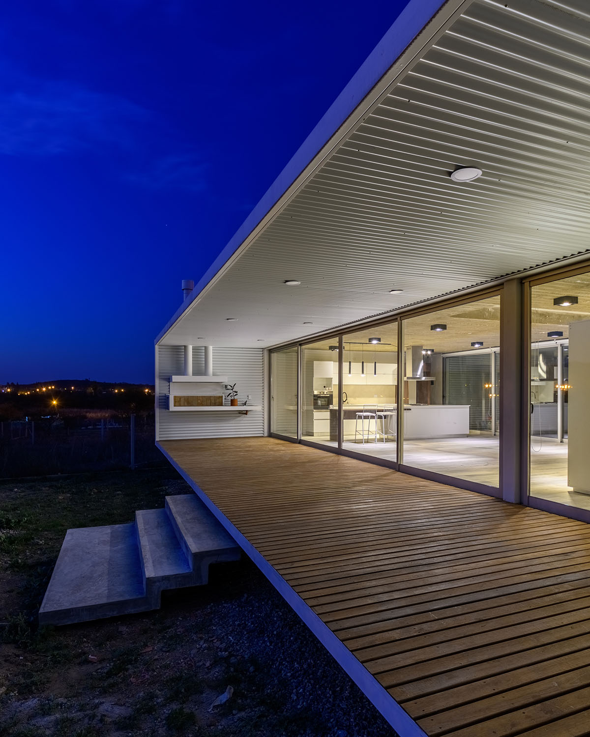 STC Arquitectos completes La Hornilla House at the base of Córdoba hills
