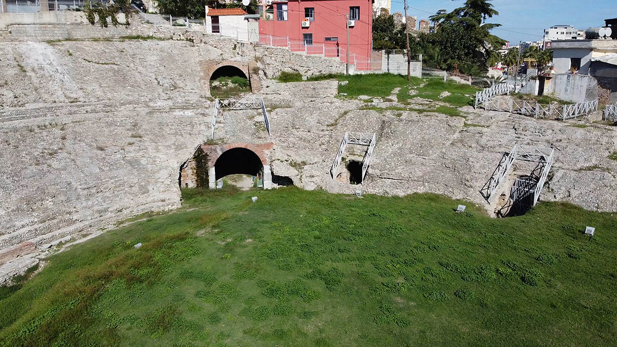 Stefano Boeri Architetti и SON Architects реконструируют исторический римский амфитеатр в Албании