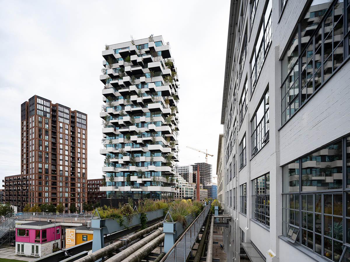 Stefano Boeri Architetti releases video documentary on the first Vertical Forest in social housing