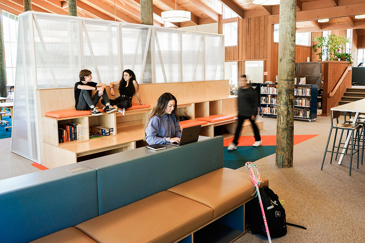 Studio O+A transforms old library for the digital age by incorporating working and socializing spaces