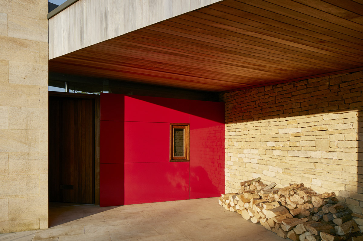 Featherstone Young creates meandering green roof for Stonecrop House in Rutland, UK
