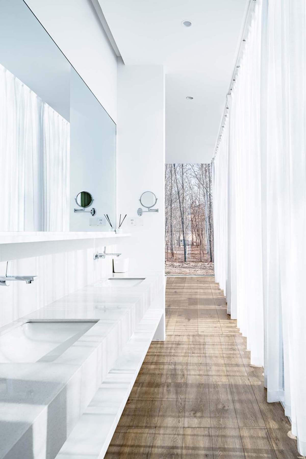 STUDIO QI built a boutique hotel with airy structures in an isolated oasis of Ningxia