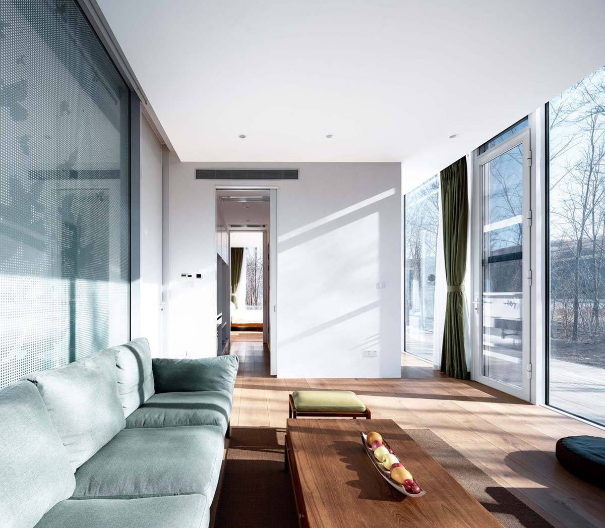 STUDIO QI built a boutique hotel with airy structures in an isolated oasis of Ningxia