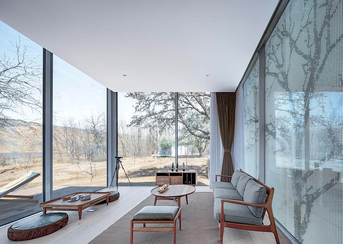 STUDIO QI built a boutique hotel with airy structures in an isolated oasis of Ningxia