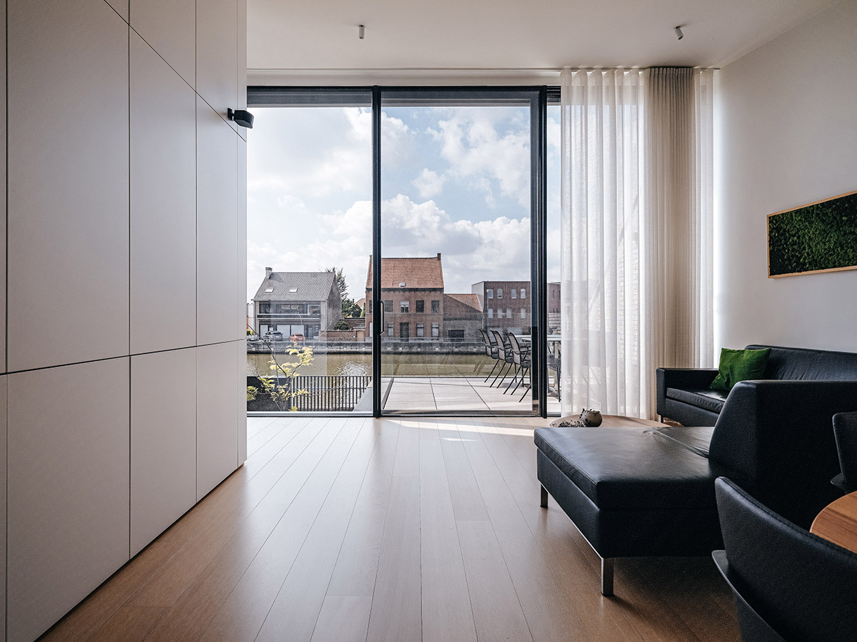 Studio Farris Architects plays with subtraction of volumes to create this residence in Belgian town