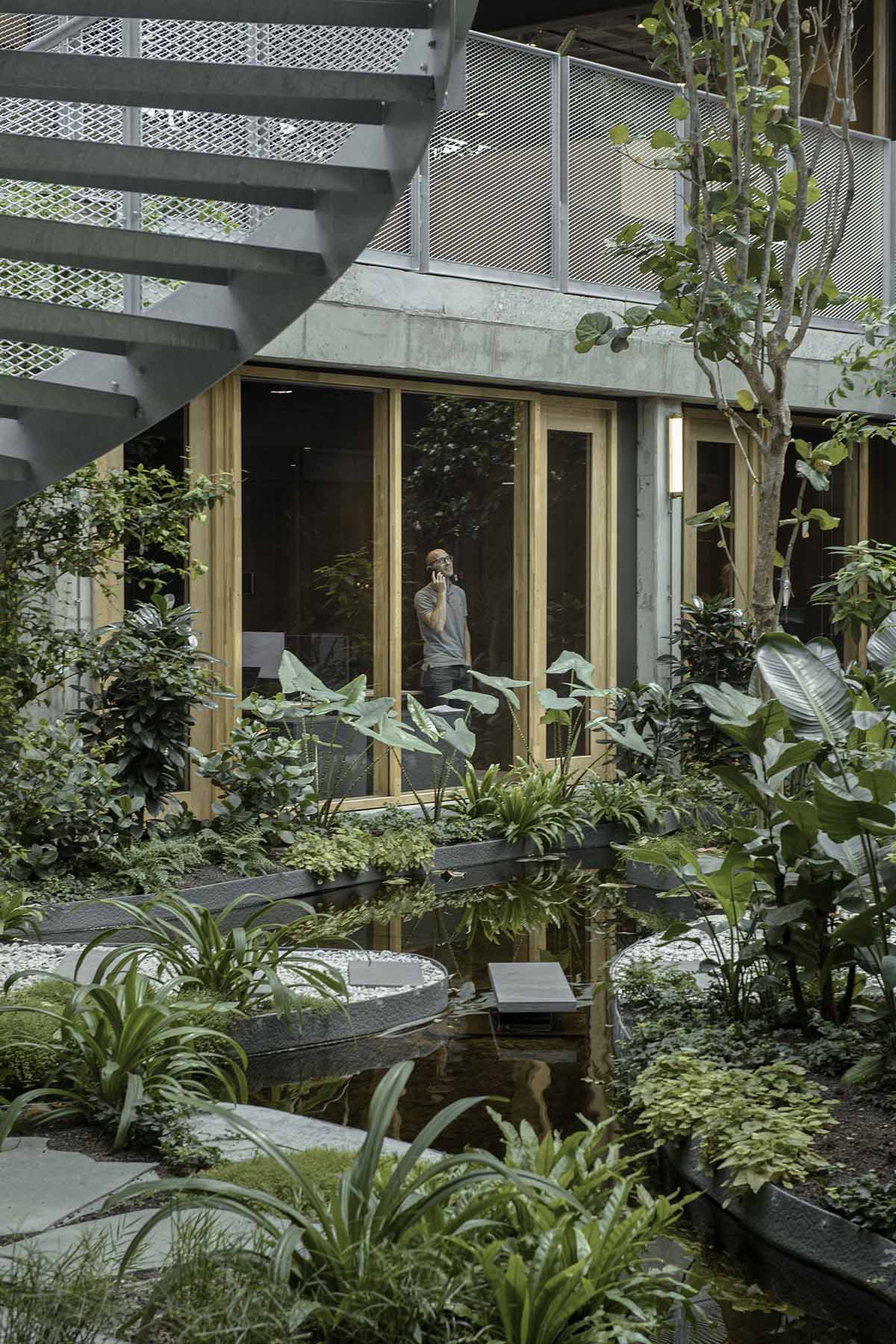 Civic Architects and VDNDP carve out Geo-faculty of ITC with four atria taking landscape inside 