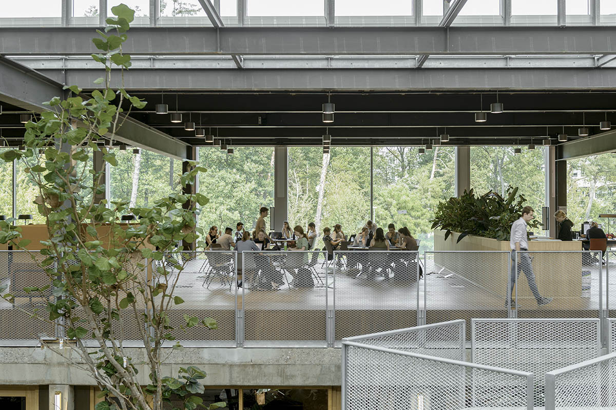 Civic Architects and VDNDP carve out Geo-faculty of ITC with four atria taking landscape inside 