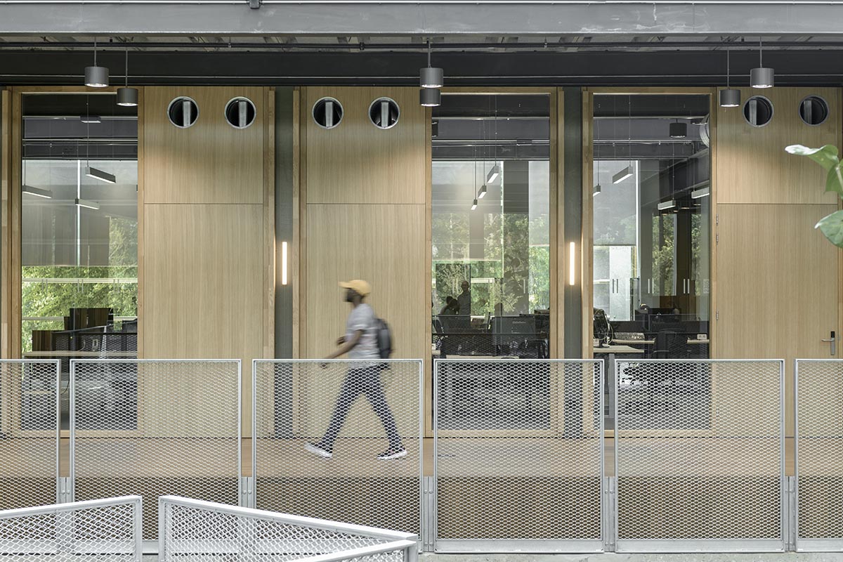 Civic Architects and VDNDP carve out Geo-faculty of ITC with four atria taking landscape inside 