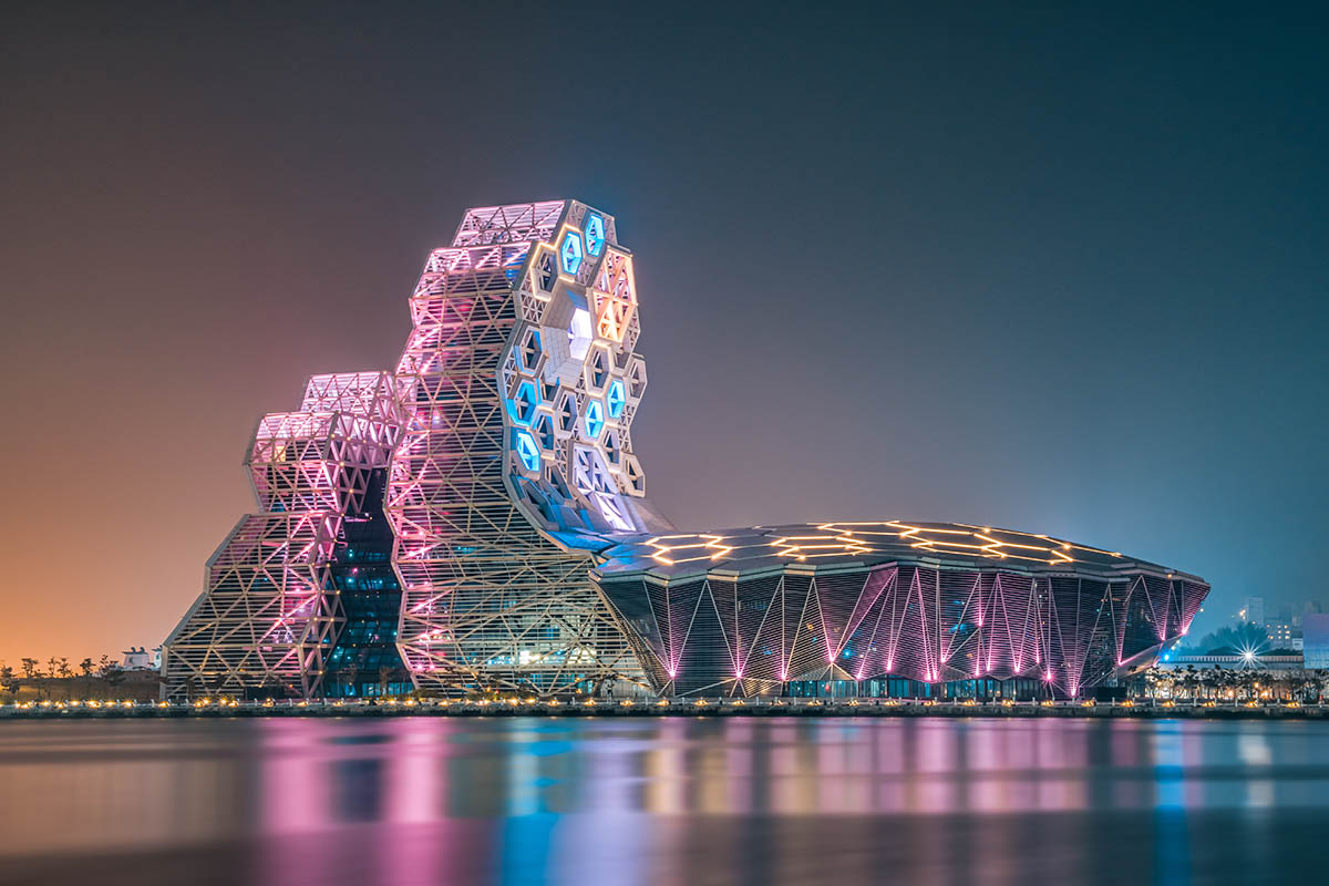 Manuel Monteserín designs pop music center inspired by the seabed in Taiwan