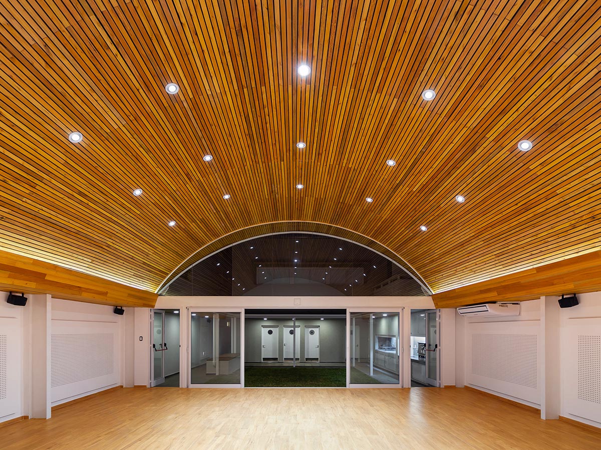 Irigoyen Navarro Arquitectos completes College of Professionals of the Surveyor complex in Santa Fe