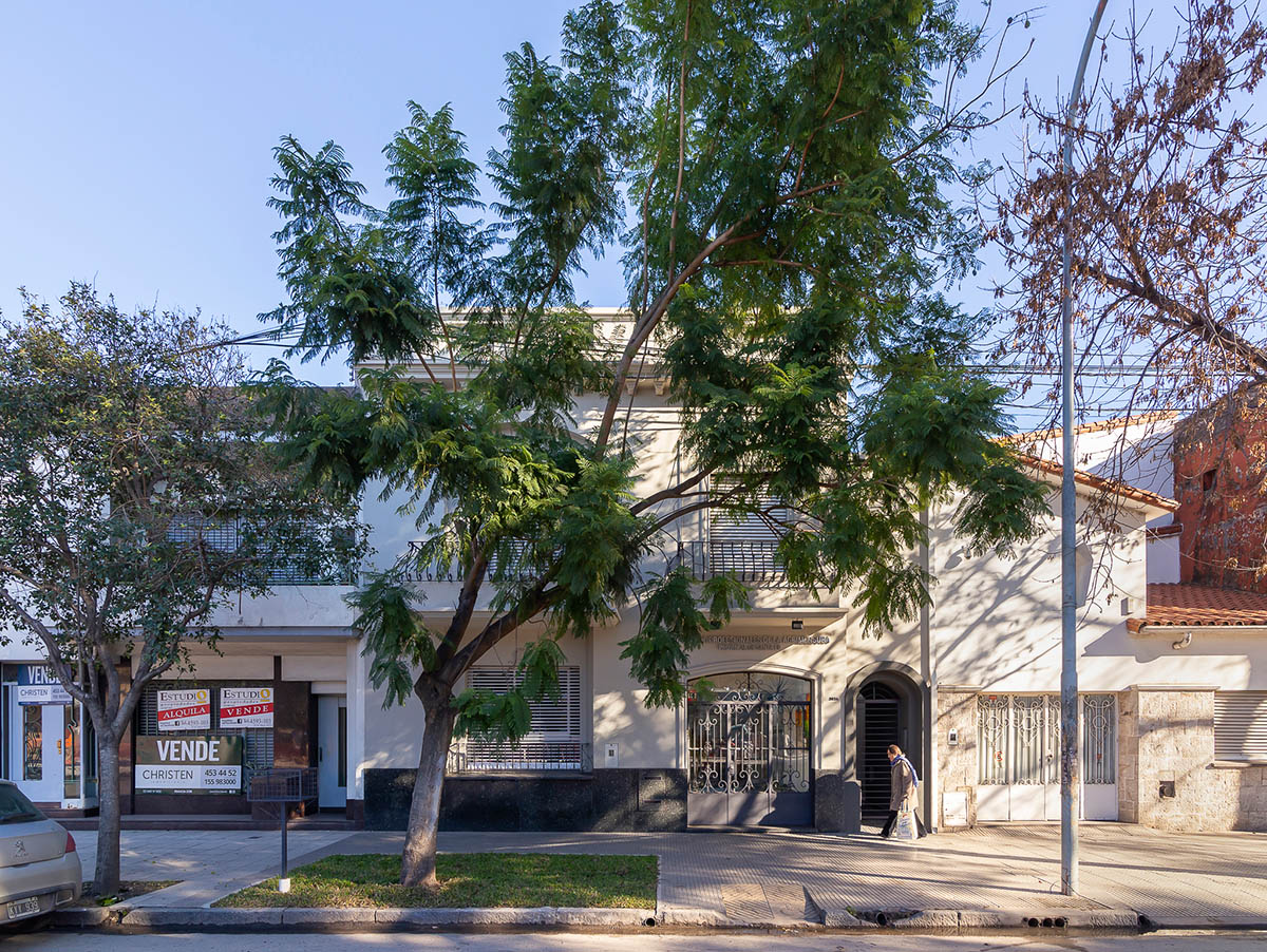 Irigoyen Navarro Arquitectos completes College of Professionals of the Surveyor complex in Santa Fe