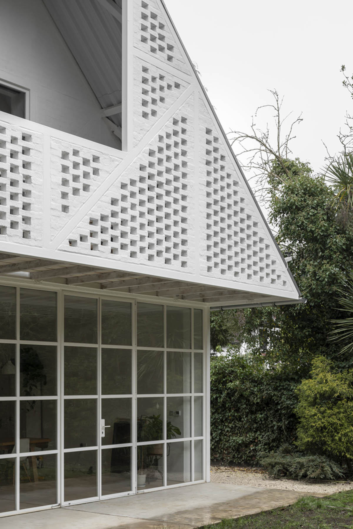 Surman Weston's detached house with porous screen addresses to vernacular architecture in Surrey