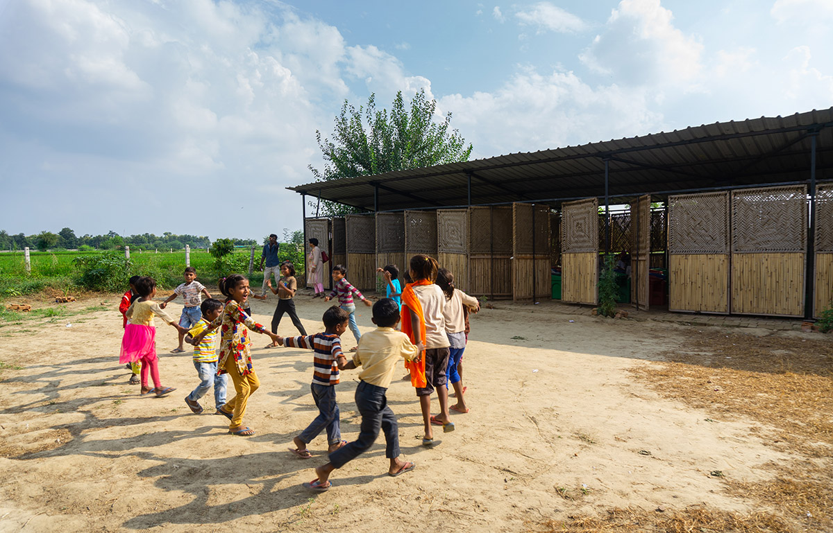 Свати Джану из Social Design Collaborative и Фиона Монкман из Islington Architects получили награду W Awards 