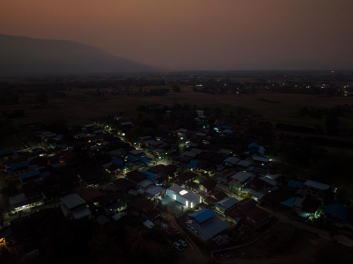 Tantai Architects imagines this house as a white box dancing with light and wind in Thailand 