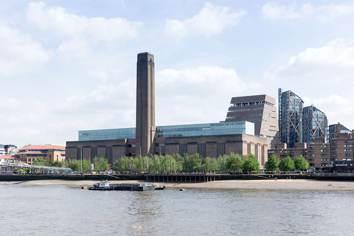 Hepworth Wakefield and Tate Modern compete to become the best museum of UK