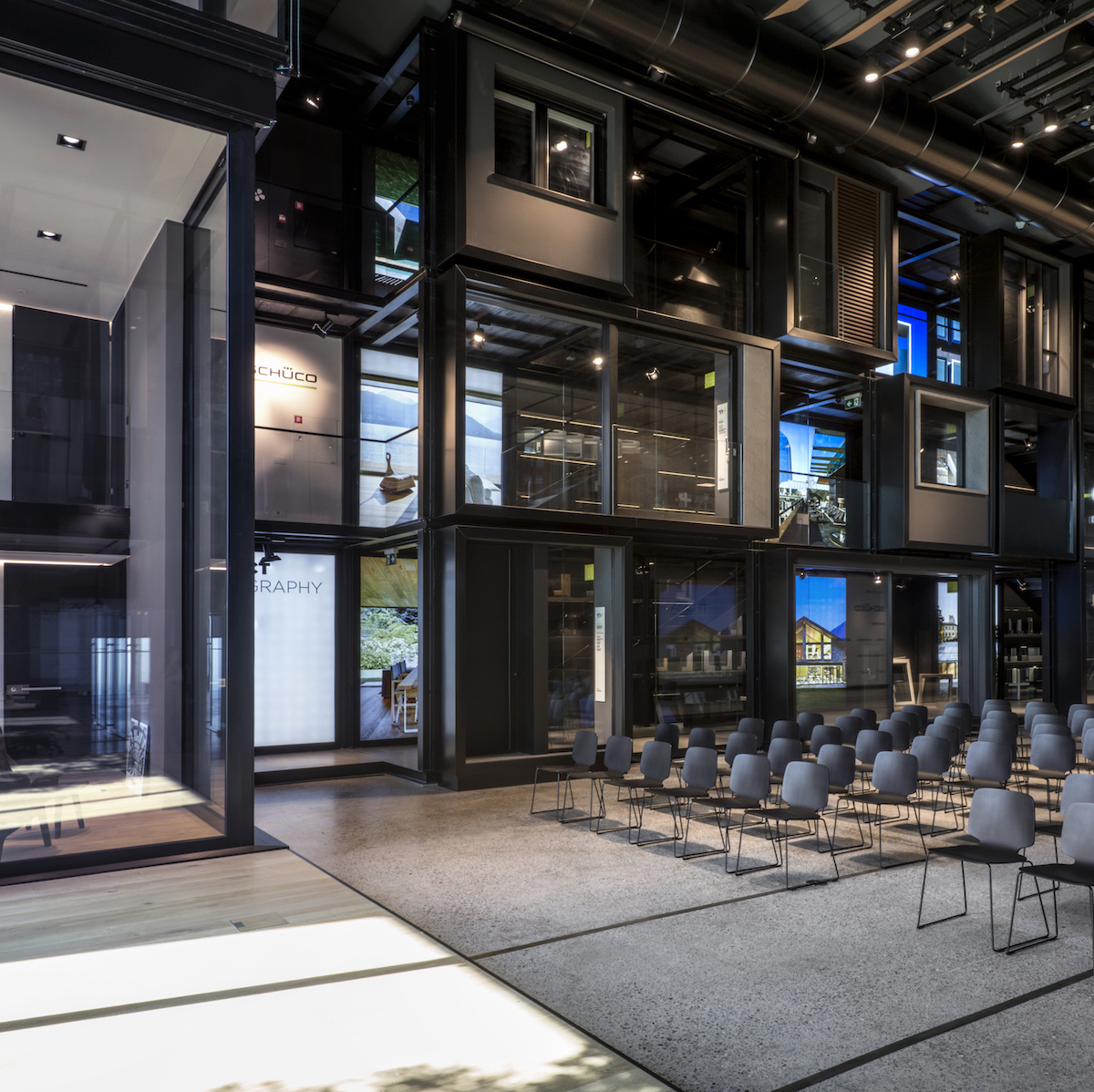 A unconventional theatro that showcases innovative solutions in Italy