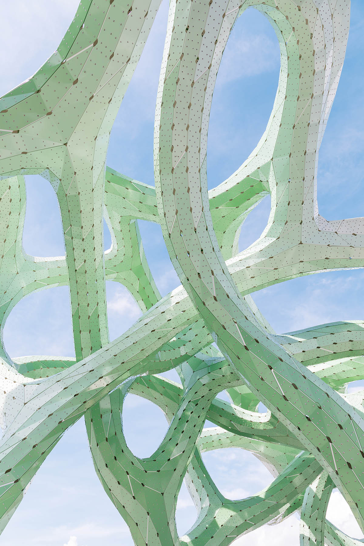 THEVERYMANY creates a tangled installation on a pier of Florida