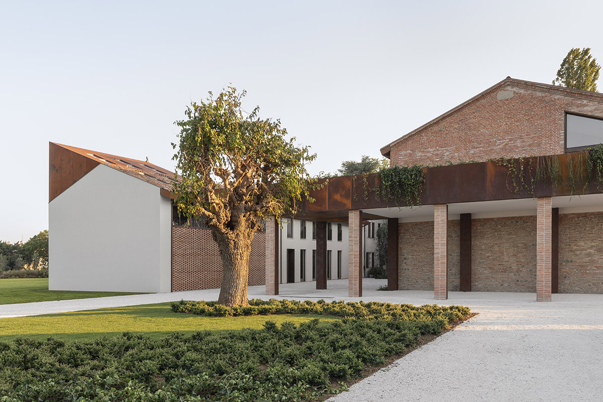 Carlo Ratti Associati completes private house around ten-meter-tall ficus tree in Italy