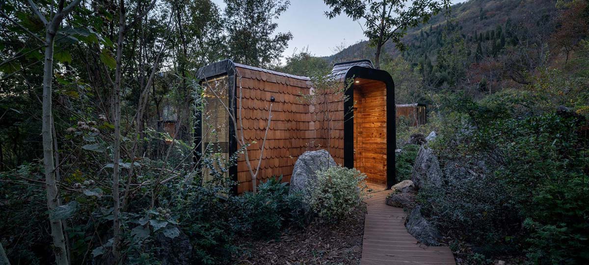 Four rounded spring huts by MONOARCHI disappear in Nanjing's woods 