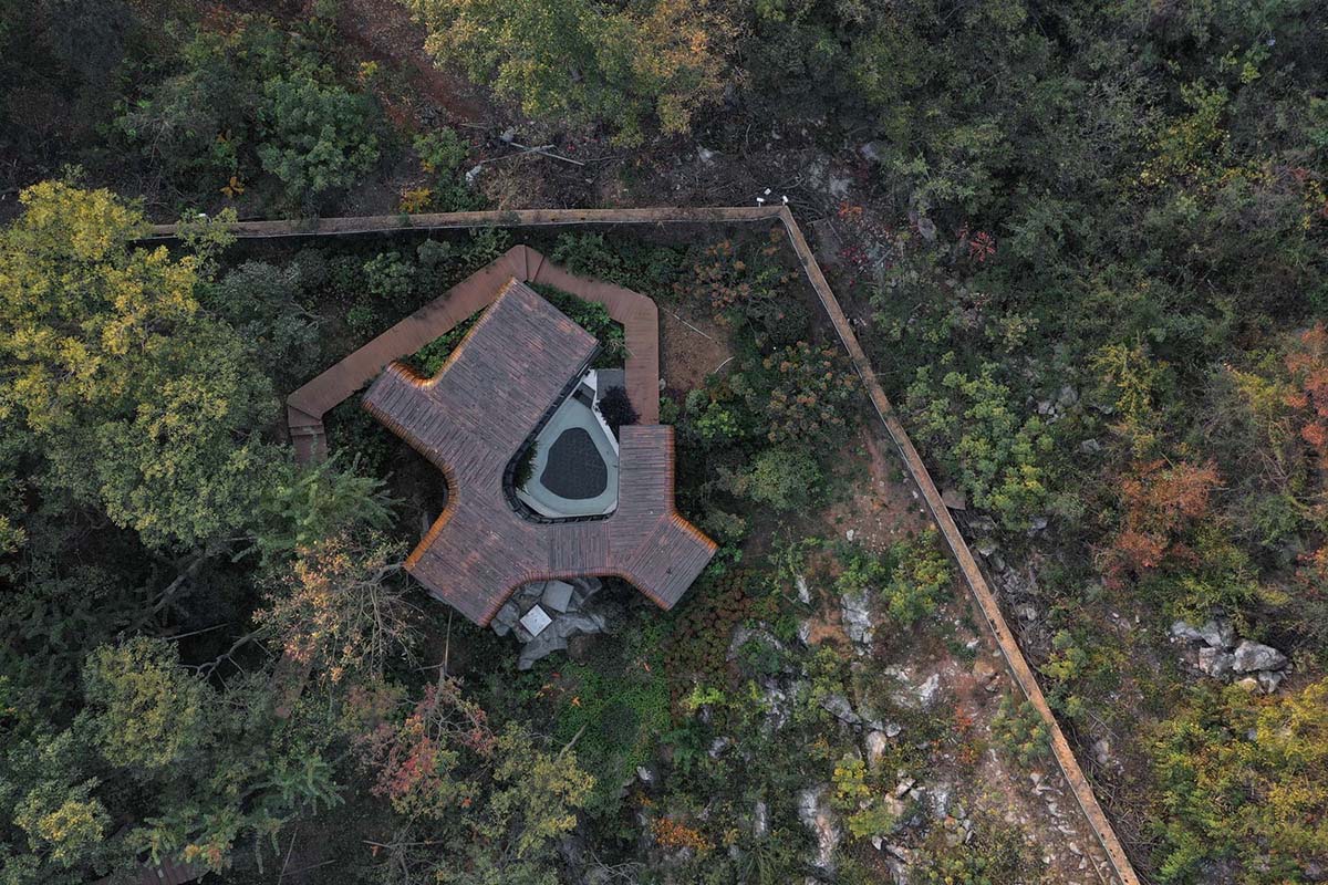 Four rounded spring huts by MONOARCHI disappear in Nanjing's woods 