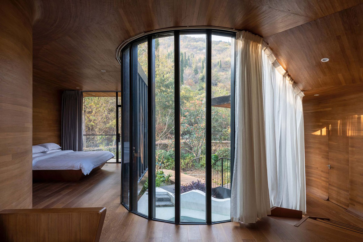 Four rounded spring huts by MONOARCHI disappear in Nanjing's woods 