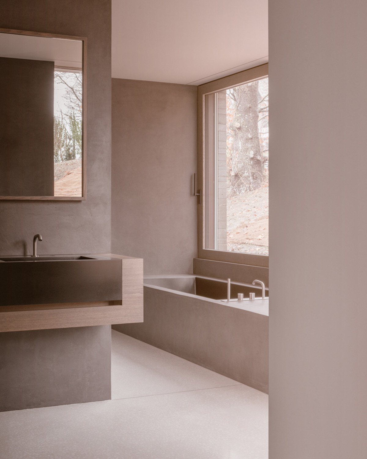 Think Architecture creates seamless transition for houses set in harmony with its natural surrounding