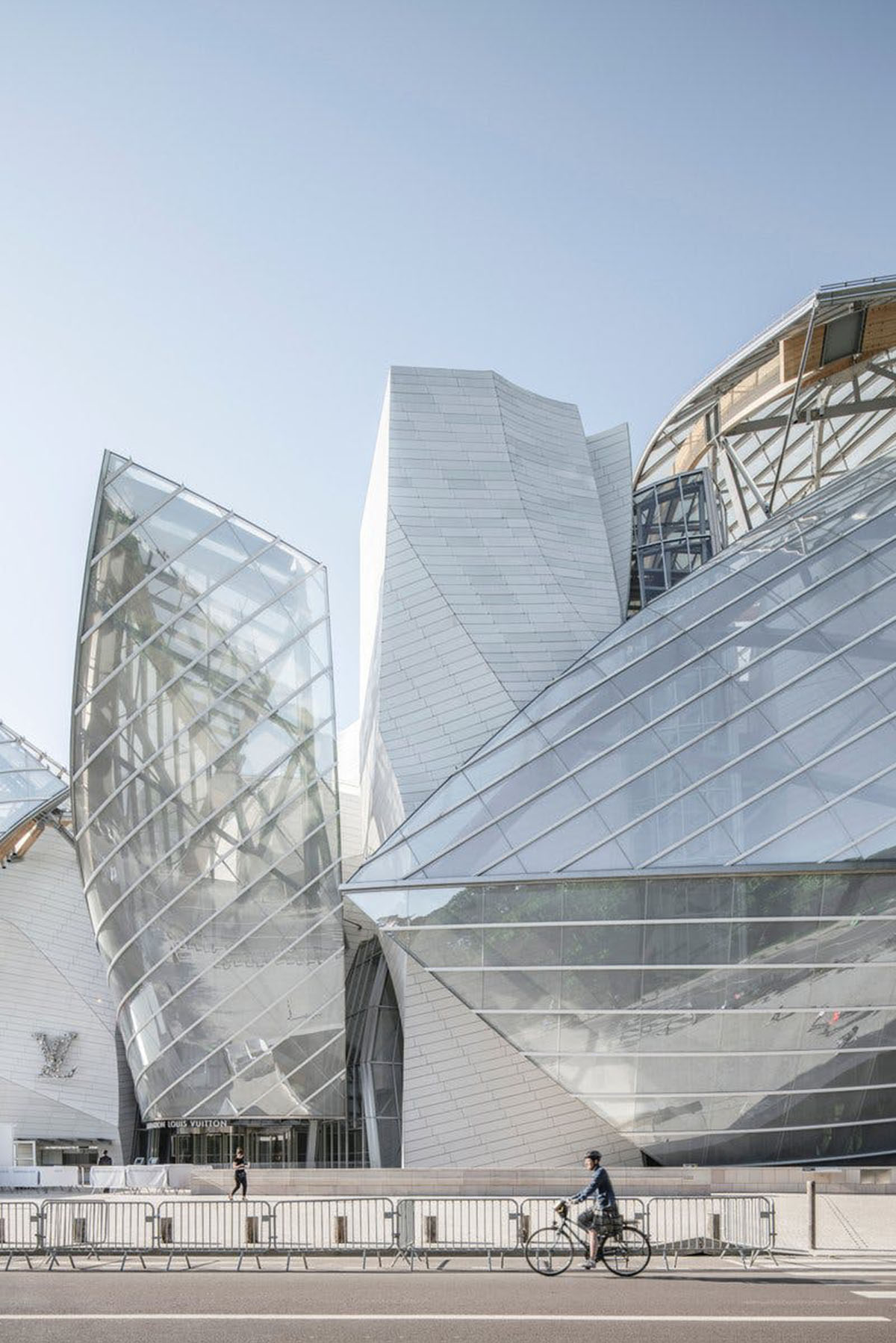 Fondation Louis Vuitton releases 7 Best Photos of Frank Gehry-designed Building