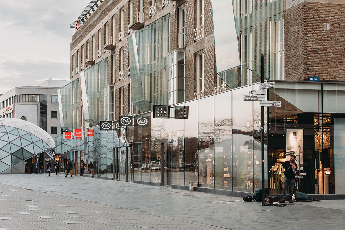 It is World Environmental Health Day – take a look at UNStudio Refurbishment Manifesto