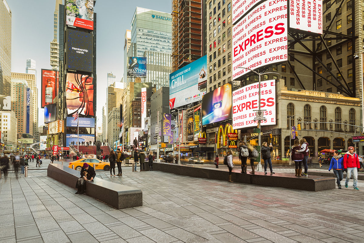 Sn&oslash;hetta completes Times Square expansion, doubling the amount of public space