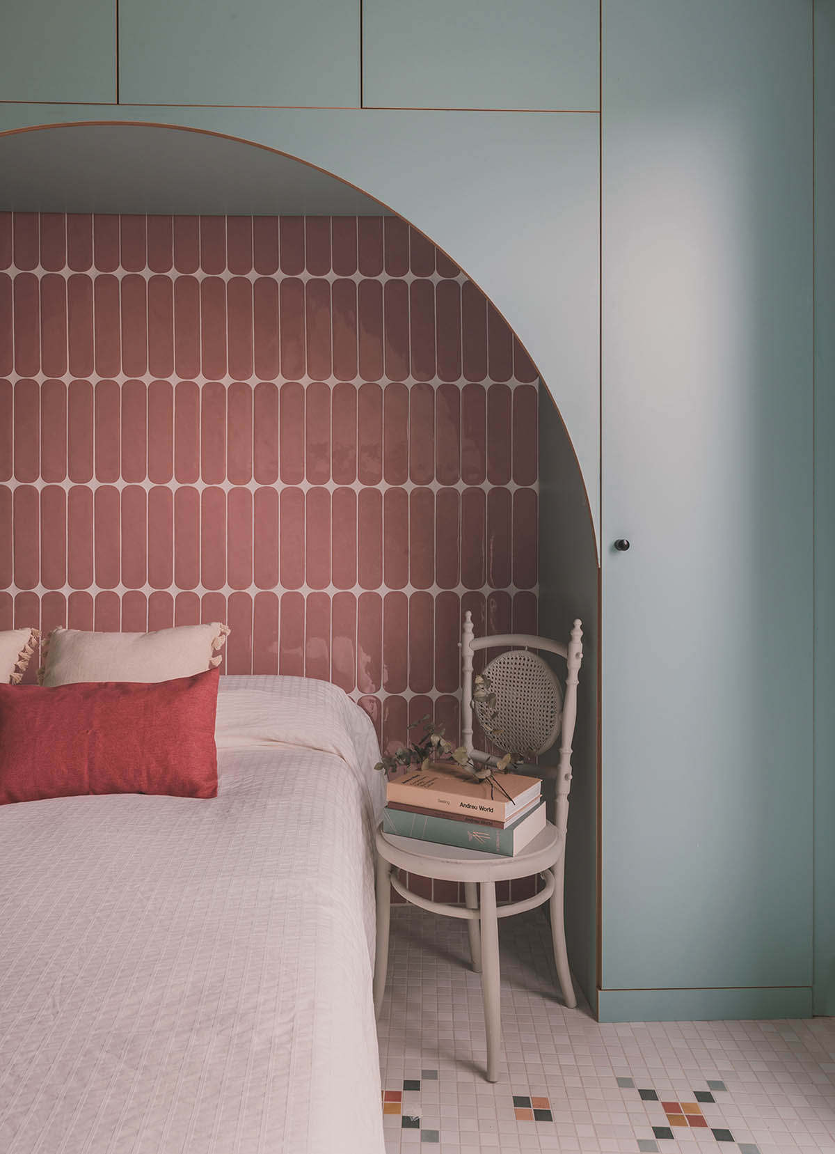 OOIIO transforms an apartment interior into a designer home with flawless ceramic surfaces in Madrid