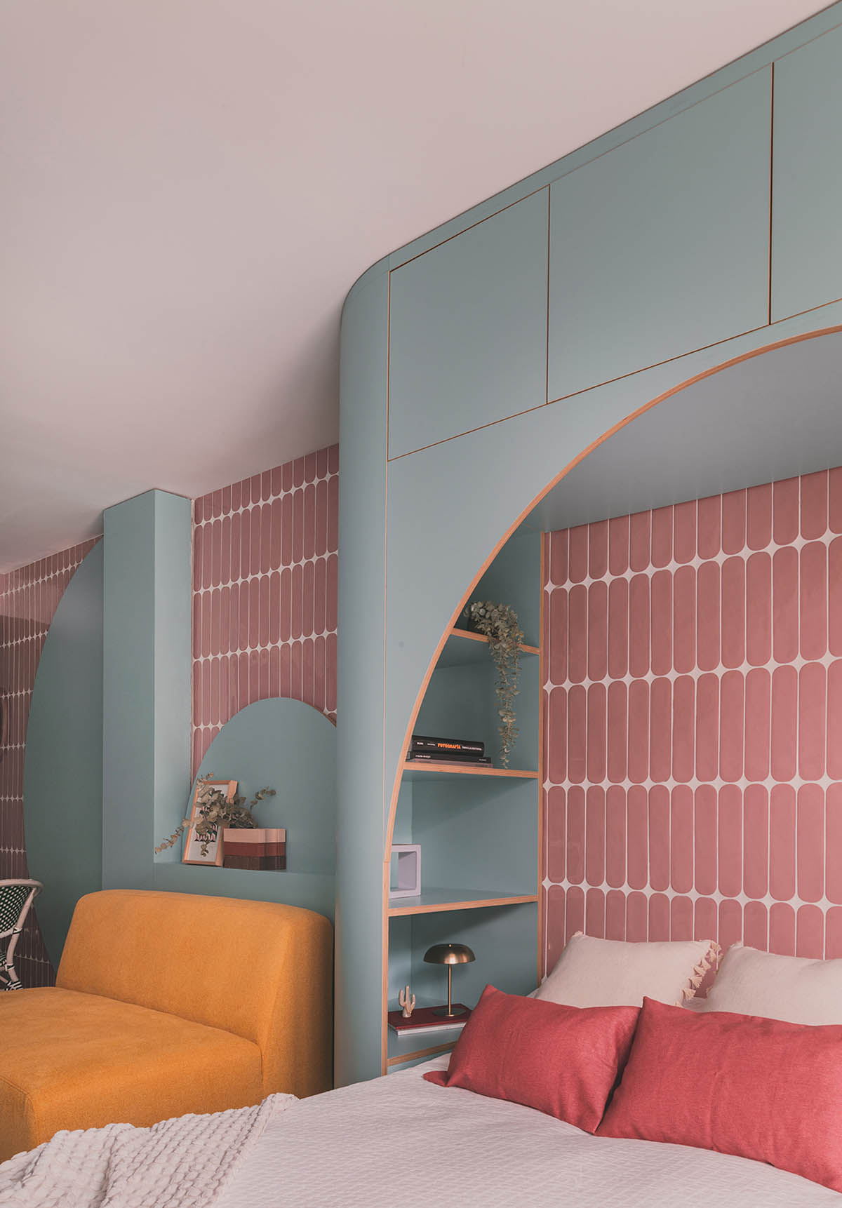 OOIIO transforms an apartment interior into a designer home with flawless ceramic surfaces in Madrid