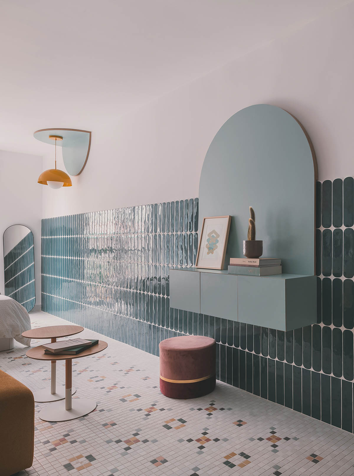 OOIIO transforms an apartment interior into a designer home with flawless ceramic surfaces in Madrid