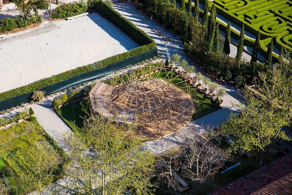 Simón Vélez and Stefana Simic present bamboo Majlis, a meeting place at the 2021 Venice Biennale