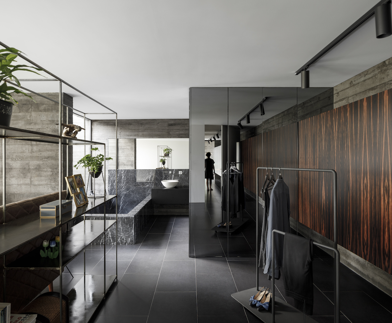 Hugo Pereira Architects' Cork Oak House Design: Stonecutting Harmony