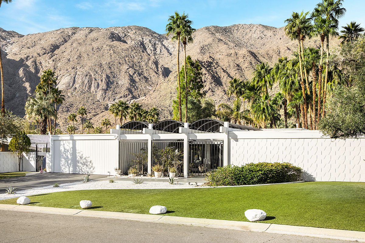 Famed musician Trini Lopez’s 1961-vintage Palmer + Krisel-designed home will be auctioned in April