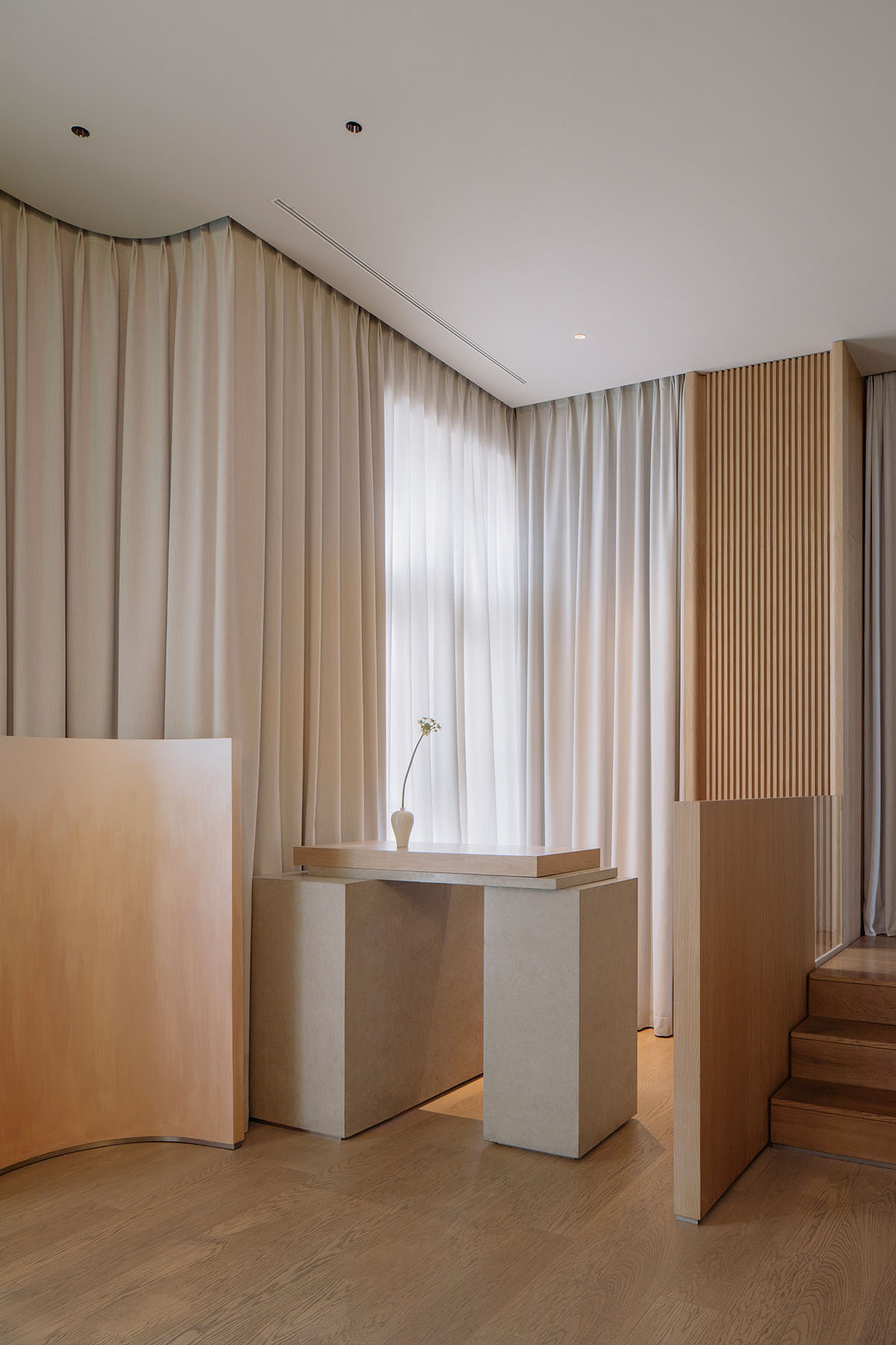 Sò Studio combines soft and sharp lines for interiors of Restaurant Lunar in Shanghai