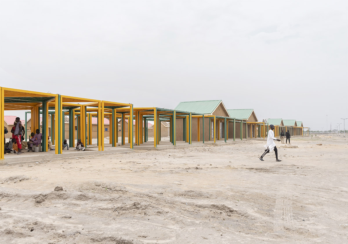 ПРООН и Тосин Ошиново представляют проект новой деревни для нигерийских перемещенных лиц 