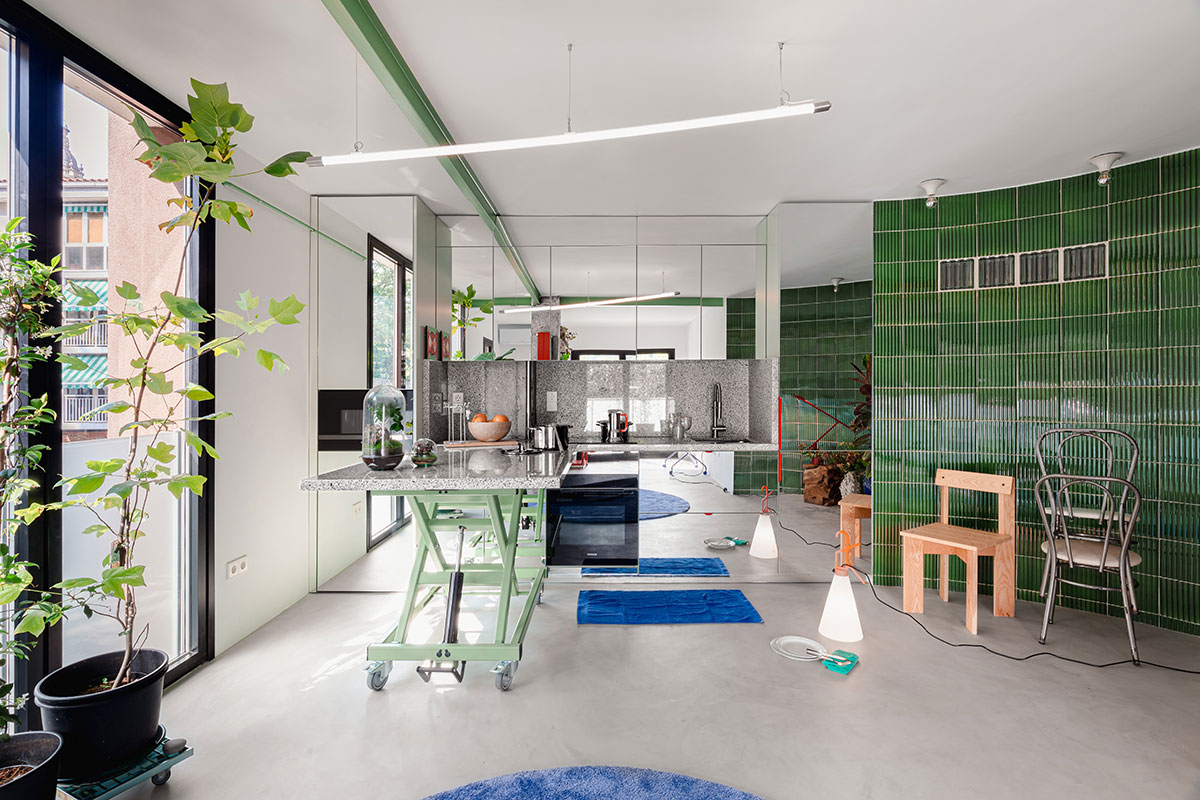 Ismael Medina Manzano converts post-war built home into an unplanned domestic prototype 