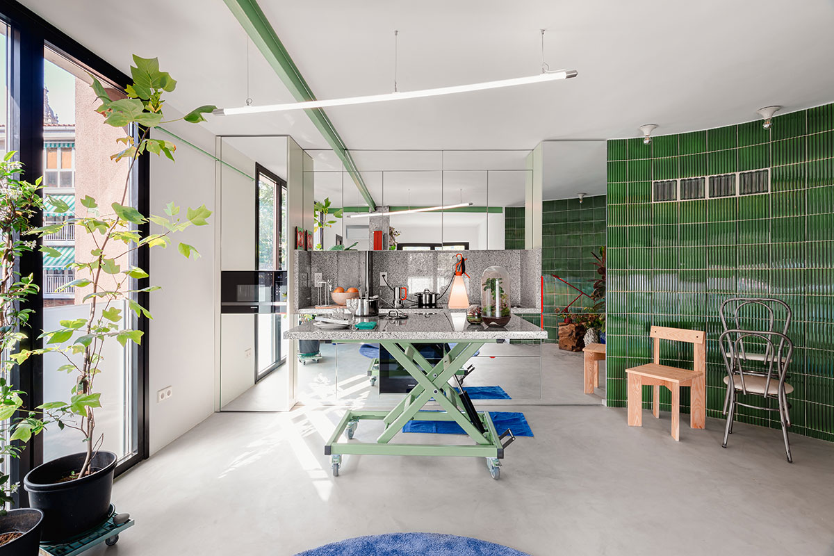 Ismael Medina Manzano converts post-war built home into an unplanned domestic prototype 