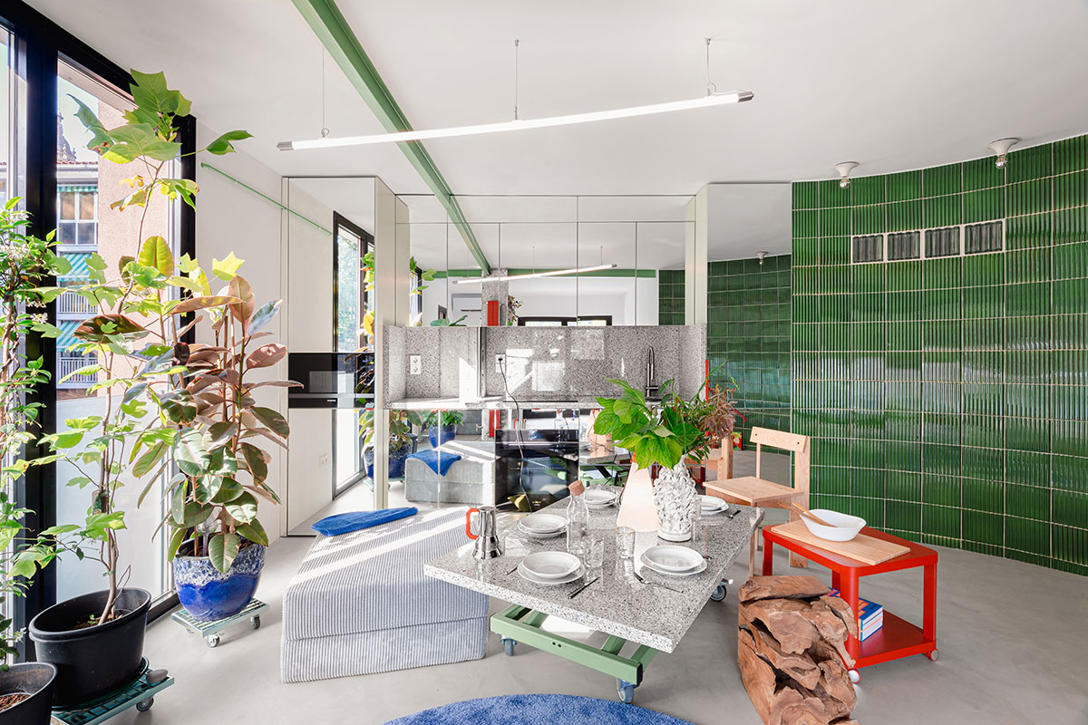 Ismael Medina Manzano converts post-war built home into an unplanned domestic prototype 