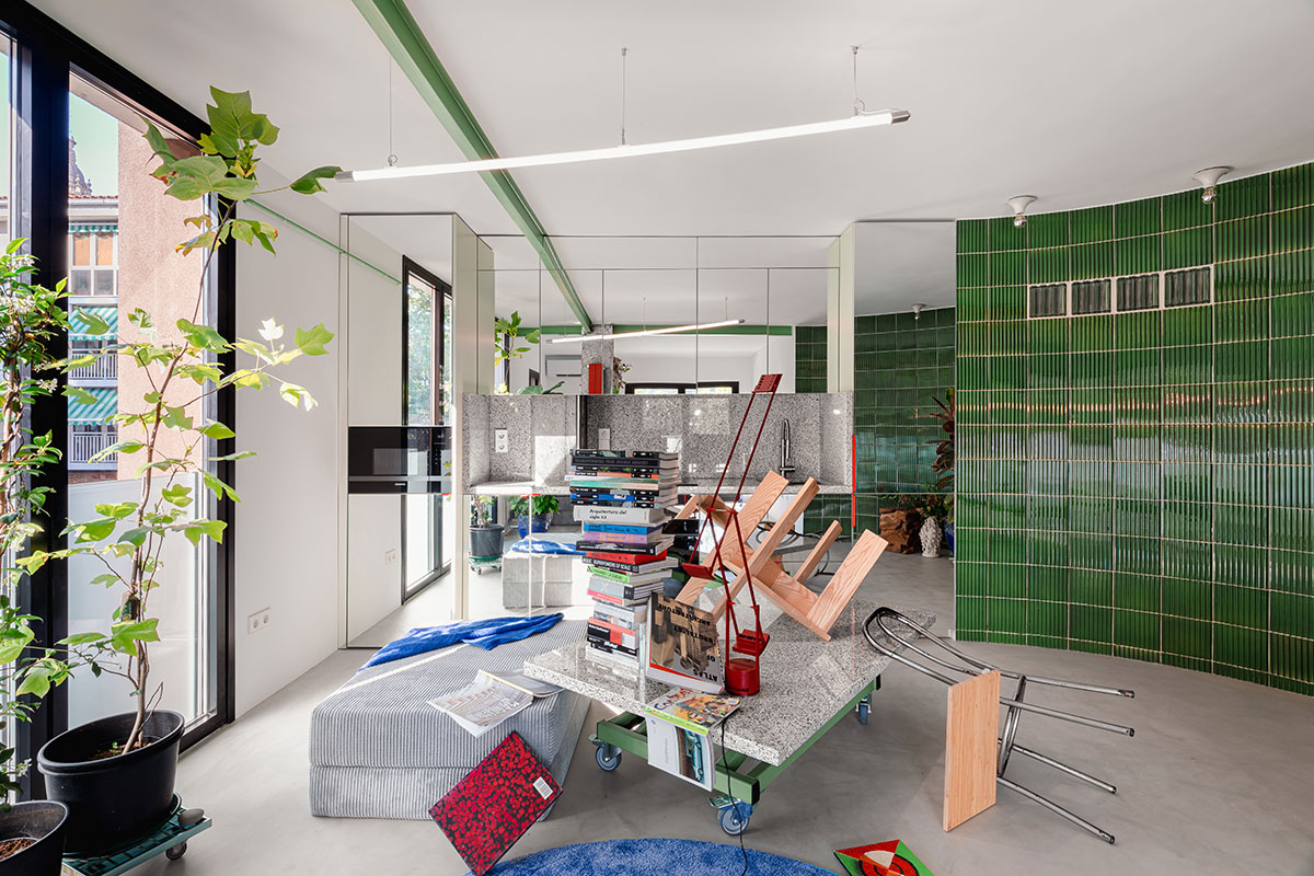 Ismael Medina Manzano converts post-war built home into an unplanned domestic prototype 