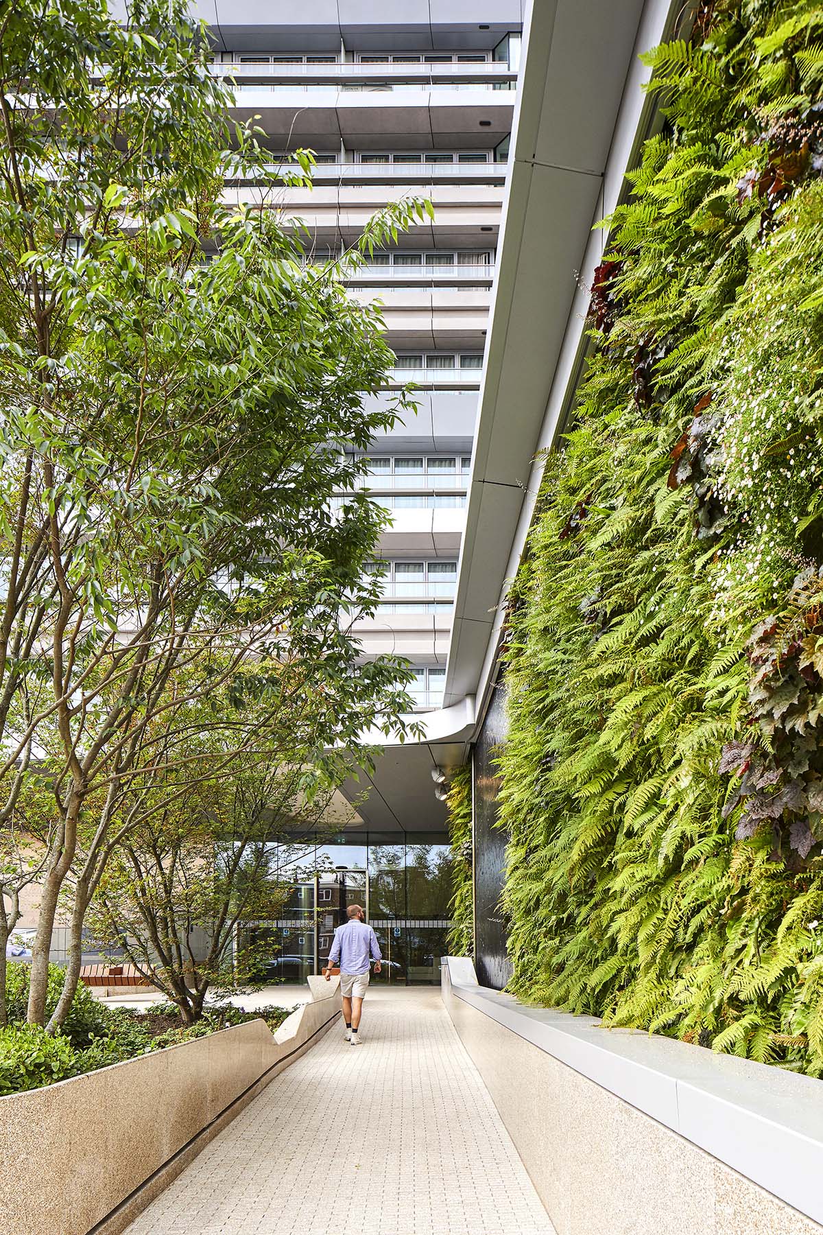 UNStudio’s remodelled facade for Canaletto tower creates