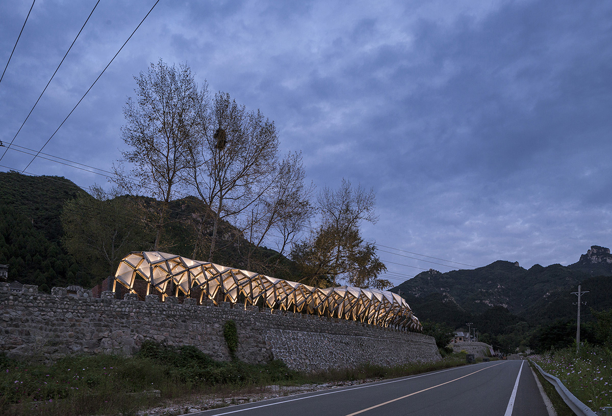 LUO studio Reused Wood Waste from Old Village Houses to Create a Pergola Structure in Hebei, China