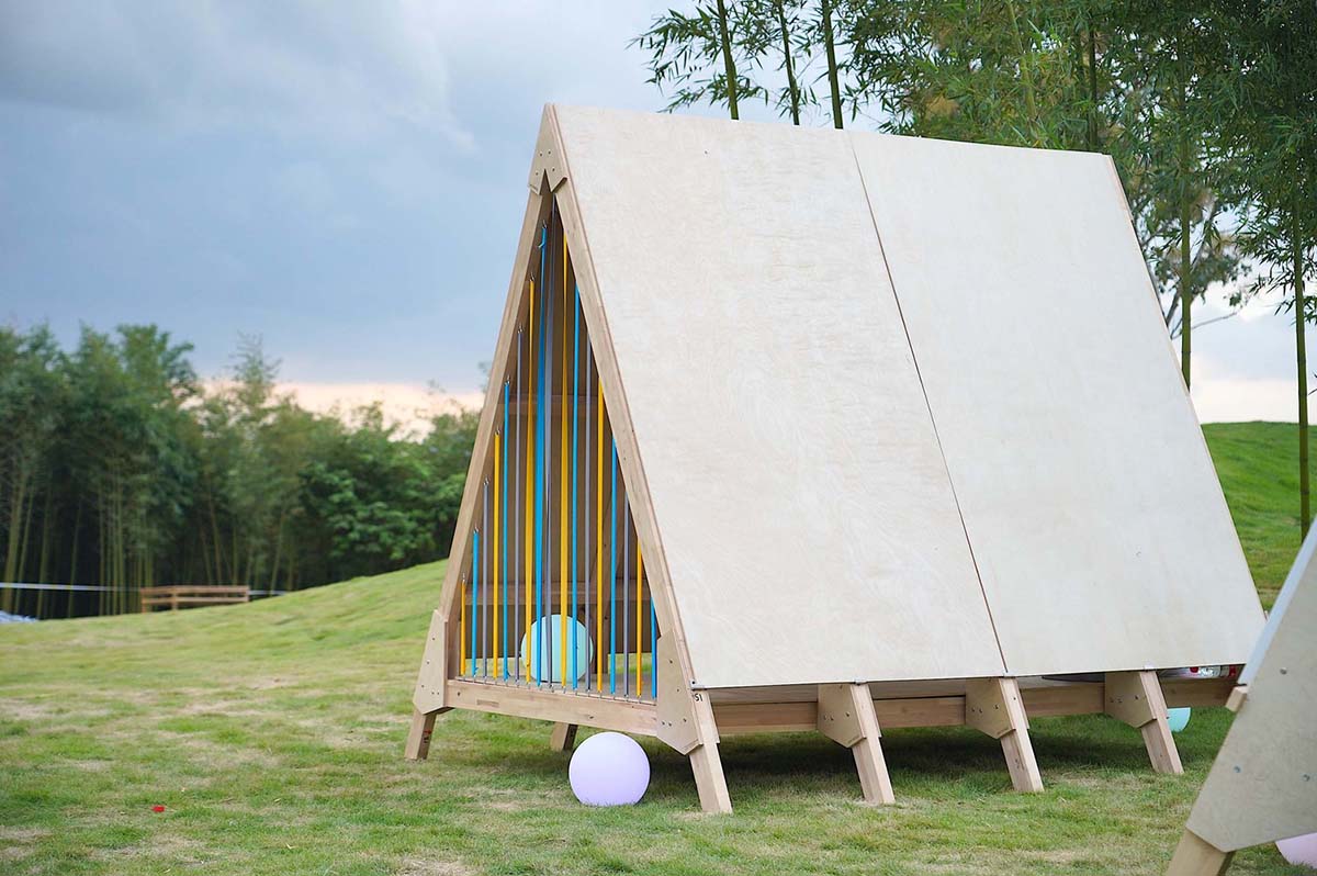 Wiki Tribe cabins, made of modular wooden system, have been built with local participants in Huzhou