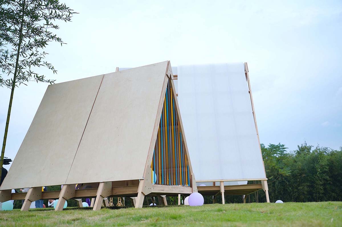 Wiki Tribe cabins, made of modular wooden system, have been built with local participants in Huzhou
