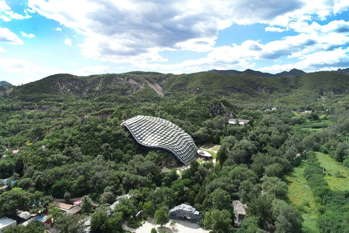 THAD's undulating prefabricated shell protects archaeological site of Peking Man cave in China