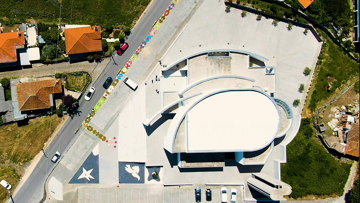 Building Pictures releases video of Felgueiras Church designed by FCC Arquitectura