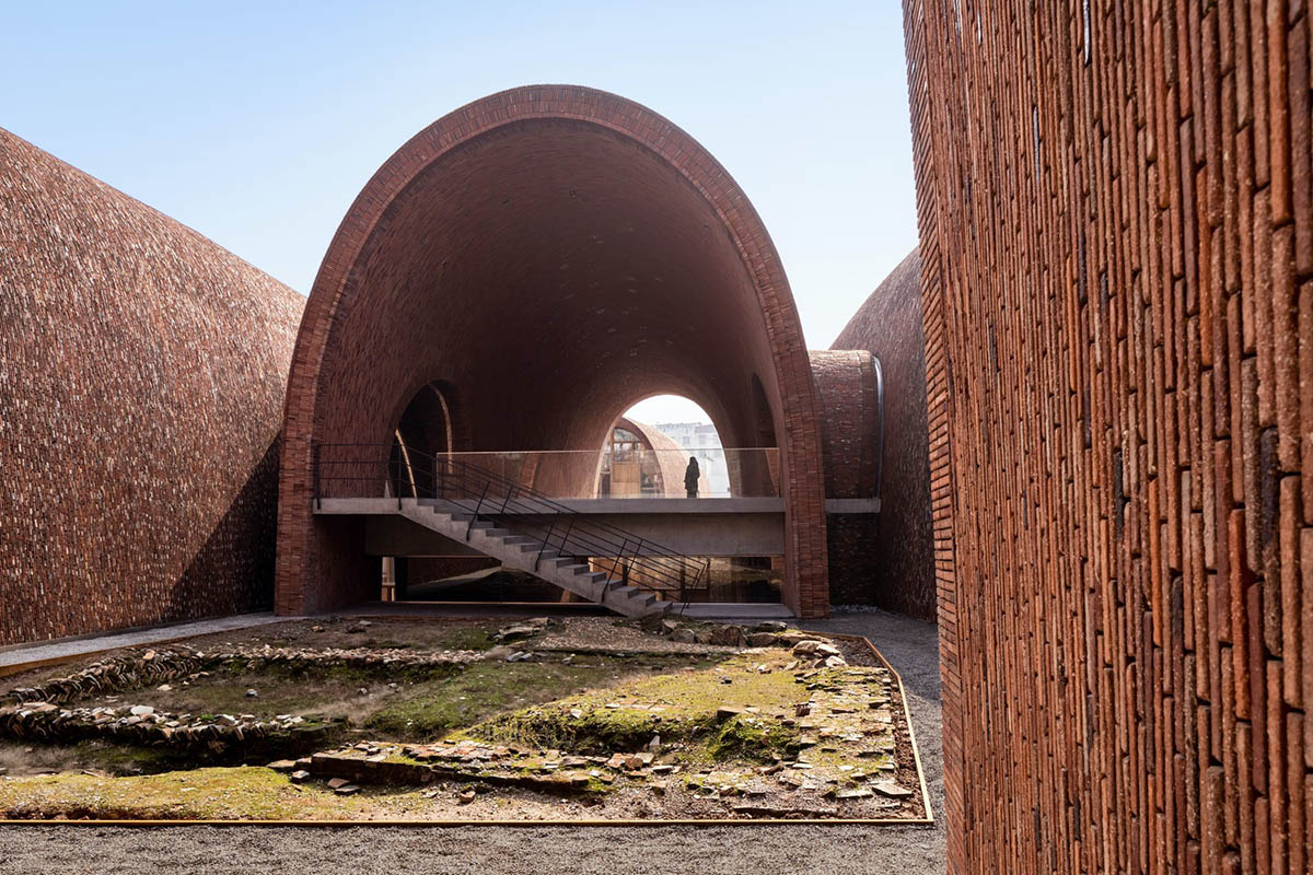 Studio Zhu-Pei designs giant vaults from recycled old kiln bricks to form Jingdezhen Kiln Museum